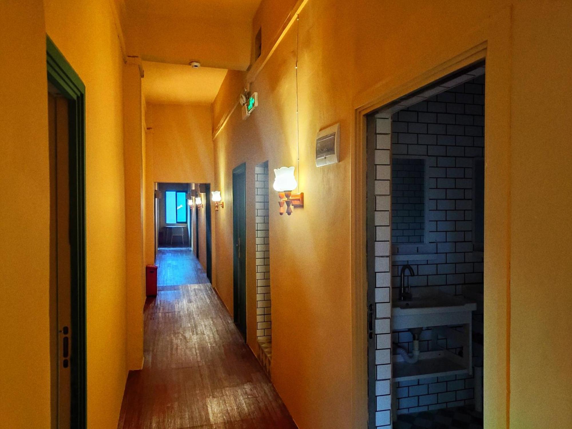Foshan Cuba Youth Hostel Rum bild
